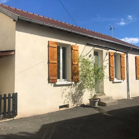 Charmante Petite Maison Proximite Vichy Centre Exterior photo